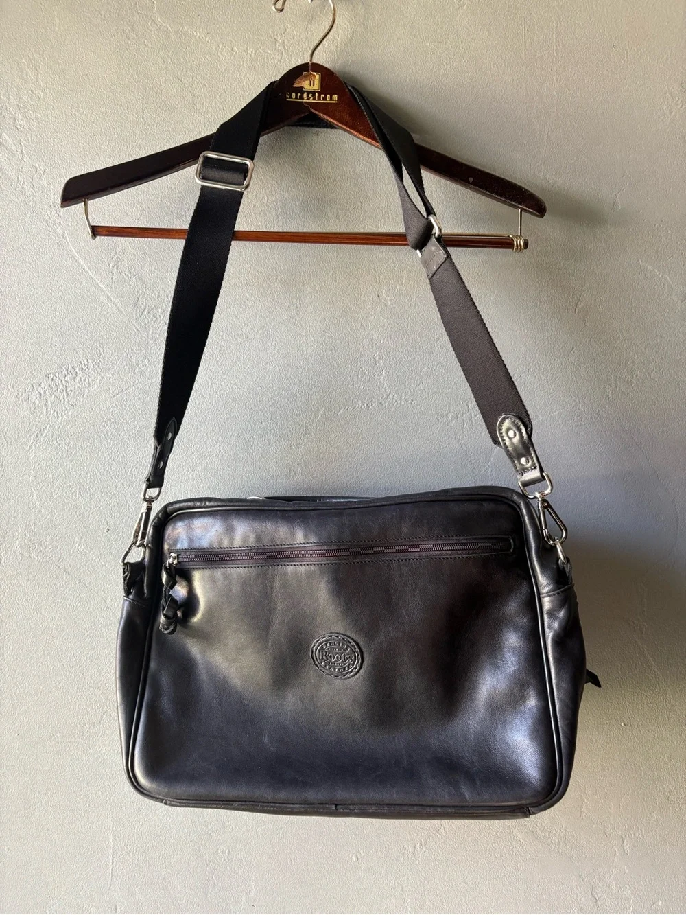 Vintage Roots Canada Black Leather Laptop Messenger Bag / Briefcase